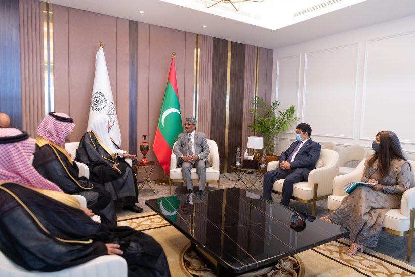 His Excellency Dr. Mohammad Alissa joined the Minister of Foreign Affairs of the Republic of Maldives, His Excellency Mr. Ahmed Khaleel