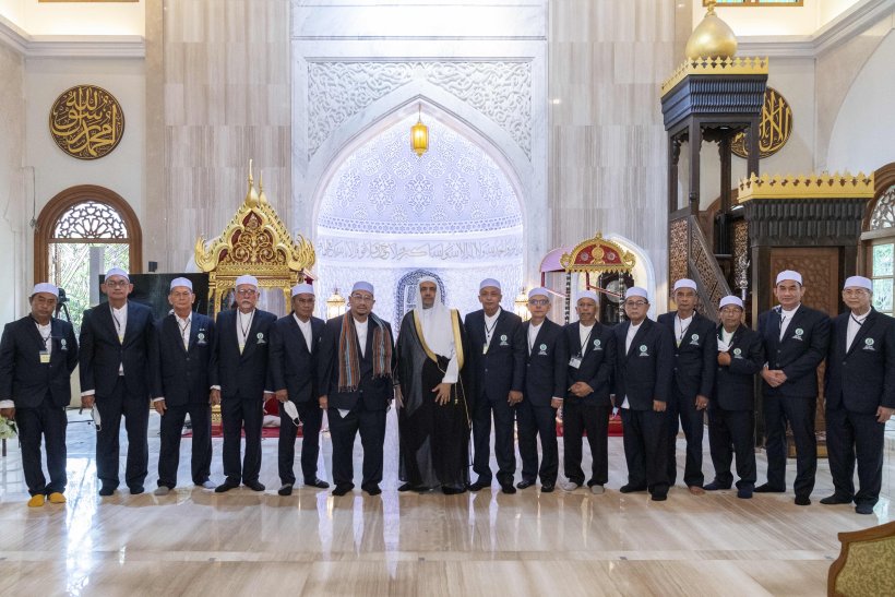 H.E. Dr. Mohammad Alissa visited the Ton Son Mosque in Bangkok
