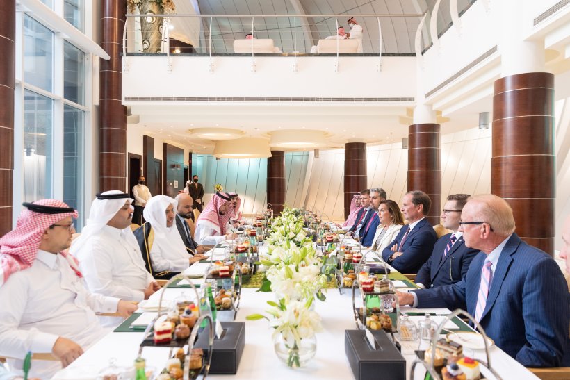 Dr. Al-Issa meets a delegation from the US Congress