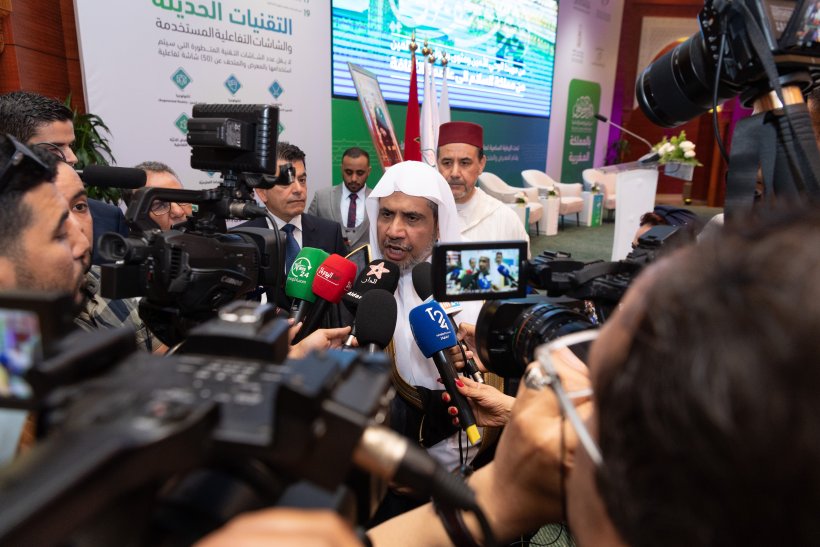 At an Intl ceremony - Dr. Al-Issa announces from ISESCO: the fulfillment of requirements to launch the 1st ever touring version of the Museum of the Prophet's Biography & Islamic Civilization