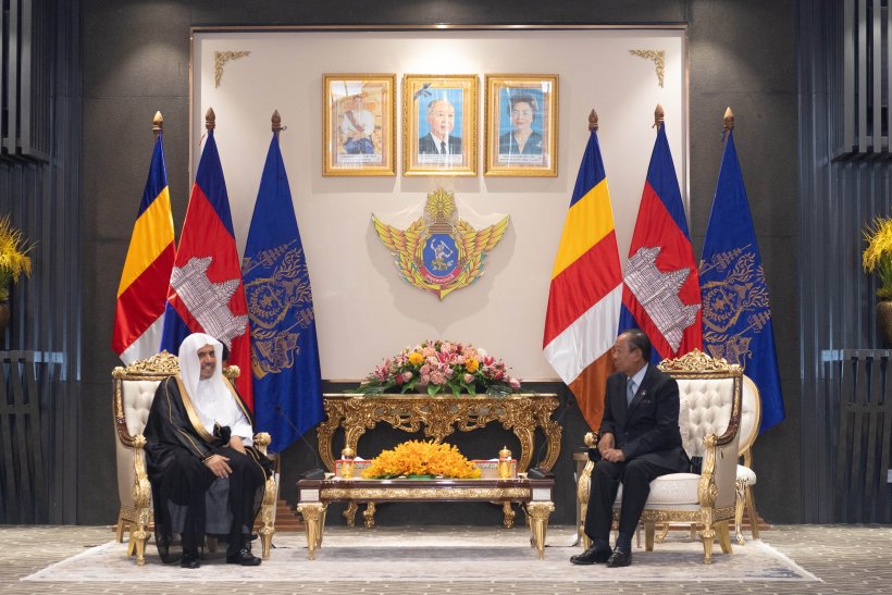 Dans le cadre des rencontres officielles avec les responsables cambodgiens, Mohammad Alissa rencontre Tea Bain le Vice-Premier ministre