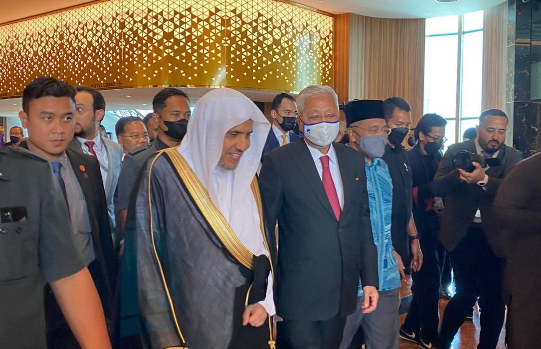 The Secretary General of the Muslim World League, Dr Mohammad Abdul Karim Al-Issa, received His Excellency Mr. Dato' Sri Ismail Sabri Bin Yaakob, Prime Minister of the Kingdom of Malaysia