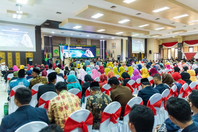 Mohammad Alissa a tenu une allocution à l’université indonésienne «Maulana Malik Ibrahima» devant le corps enseignant et les étudiants.