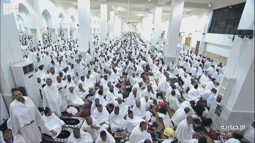 تلقى معالي الشيخ د. محمد العيسى‬⁩ ظهر اليوم عدداً من الاتصالات من كبار الشخصيات الإسلامية من مفتين ورؤساء مشيخات وعلماء وأعضاء هيئة كبار العلماء في المملكة، منوهين بمضامين خطبة معاليه