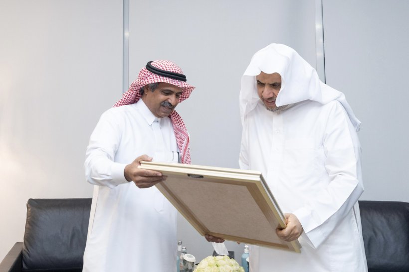 Mohammad Bin Abdulkarim Al Issa Website His Excellency Sheikh Dr Mohammad Al Issa Meets His