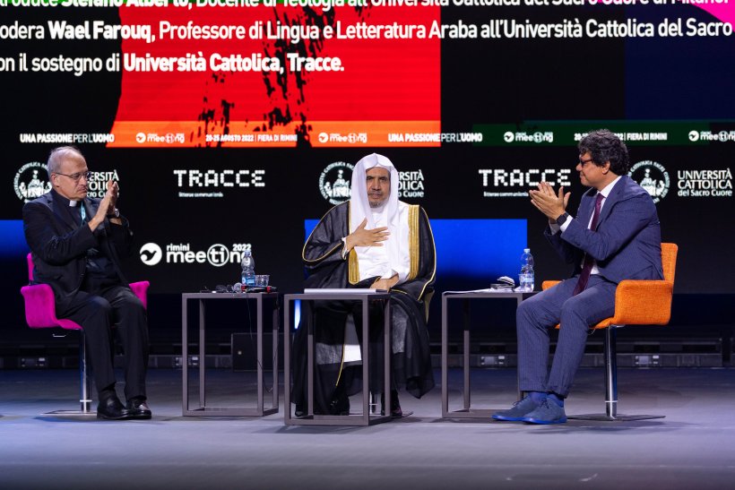 معالي الشيخ د.محمد العيسى ضيف شرف لقاء ميتنق في ريمني الإيطالية