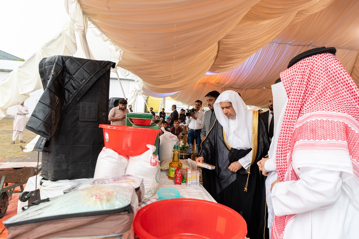 د.العيسي يدشن في إسلام آباد حملة رابطة العالم الإسلامي لإغاثة الشعب الباكستاني