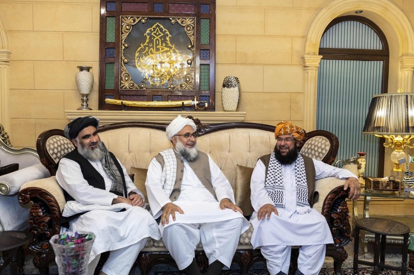 Dr. Al-Issa Meets Maulana Fazl-ur-Rehman, President of the Assembly of Islamic Clerics