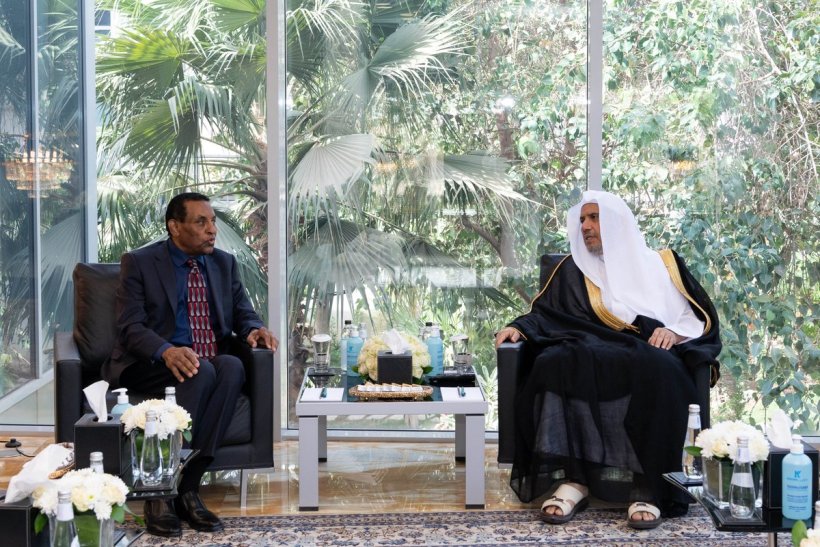 معالي الشيخ د. محمد العيسى يستقبل البروفيسور:كامل إدريس، المدير السابق للمنظمة الدولية للملكية الفكرية، عضو لجنة الأمم المتحدة للقانون الدولي