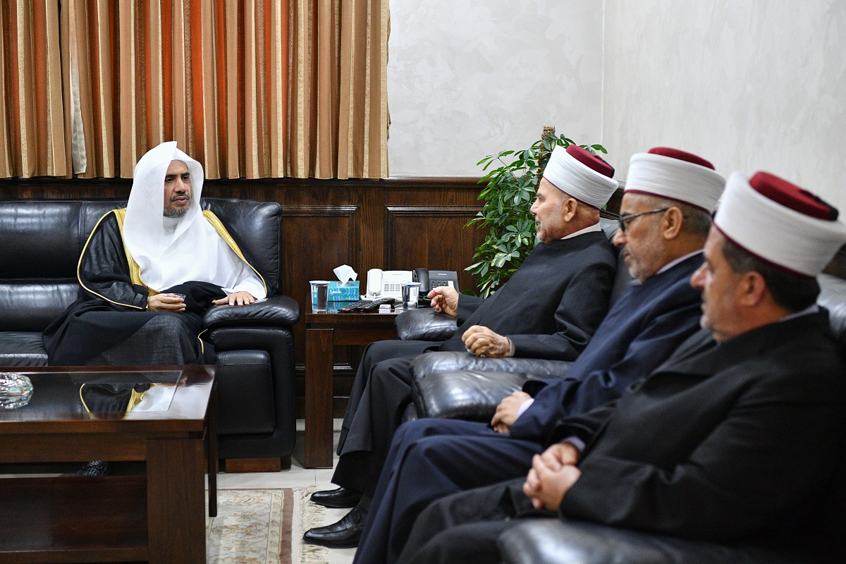 معالي الدكتور العيسى يلتقي القيادات الدينية في المملكة الأردنية