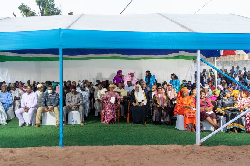 د.محمد العيسى يفتتح منشأة السلام الطبية في العاصمة الغامبية “بانجول”