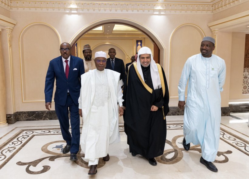 التقى معالي الشيخ د.محمد العيسى، في مكتبه بمكة المكرمة، معالي الأمين العام لـ منظمة التعاون الإسلامي، السفير السيد حسين إبراهيم طه