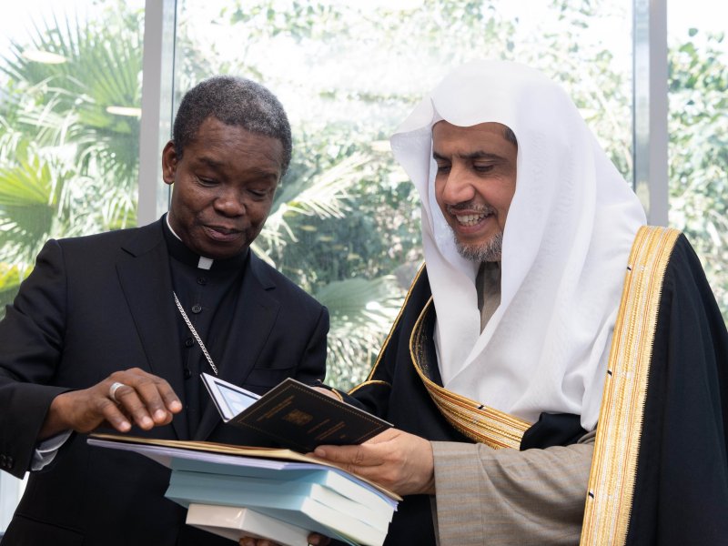 Mohammed Al-Issa a reçu l'Ambassadeur du Vatican auprès de l'ONU, l’archevêque Fortunatus.