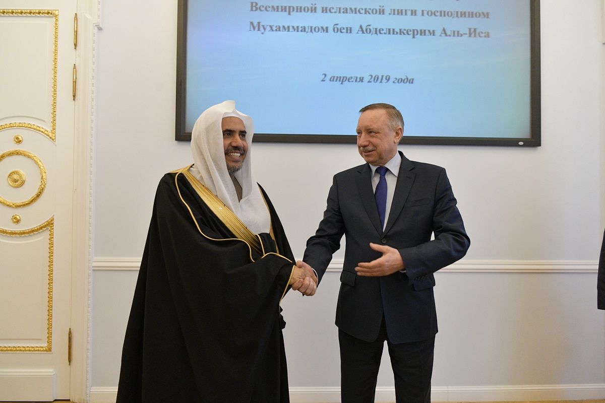 حاكم سانت بطرسبيرغ ألكسندر بيغلوف يستقبل معالي الدكتور العيسى