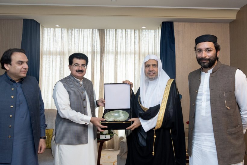 HE Sheikh Dr.Mohammed Al-Issa, the SG of the MWL & Chairman of the Organization of Muslim Scholars, met with the Hon. Sadiq Sanjrani, the Chairman of the Senate of Pakistan