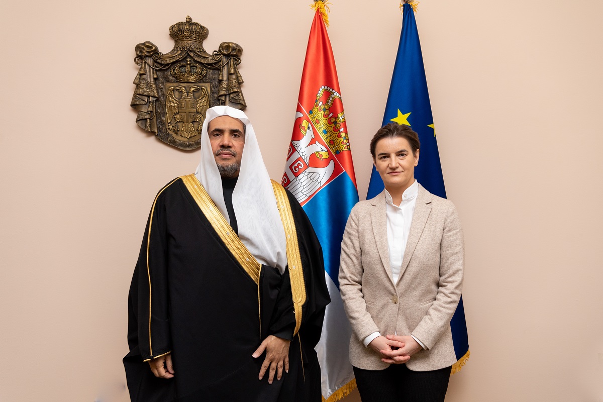 معالي الدكتور العيسى خلال لقائه رئيسة الوزراء الصربية