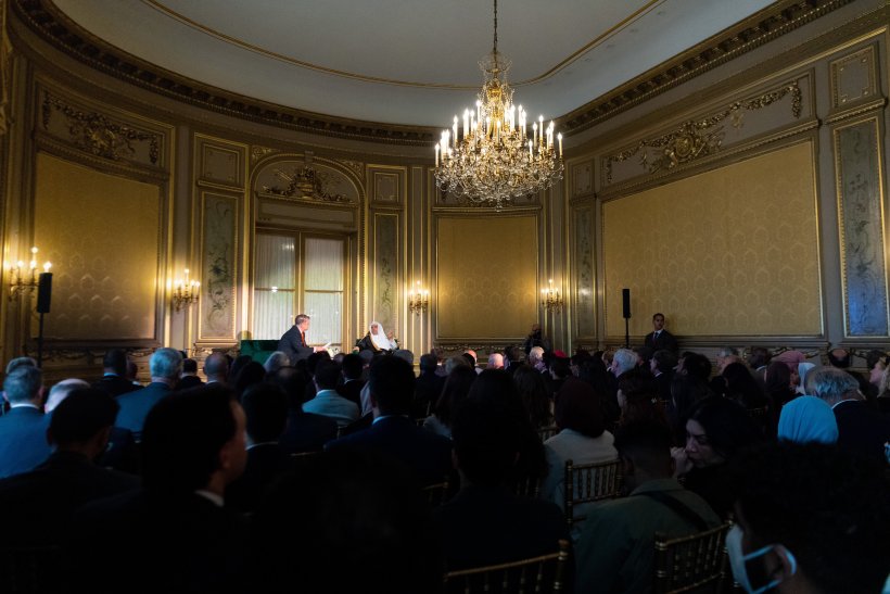 In Washington DC, an open dialogue was held with His Excellency Sheikh Dr. Mohammad Al-Issa, where he spoke about the Islamic values and principles in the Charter Of Makkah