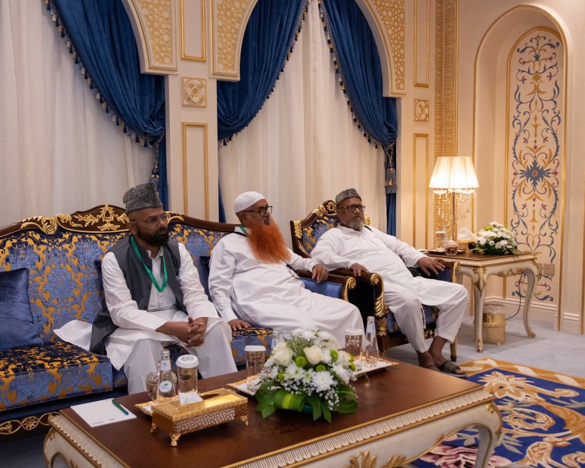 At the MWL’s headquarters in Makkah, His Excellency Sheikh Dr.Mohammed Al-Issa, the Secretary-General, meets with Sheikh Dr. Asghar Ali Imam Mahdi Salafi