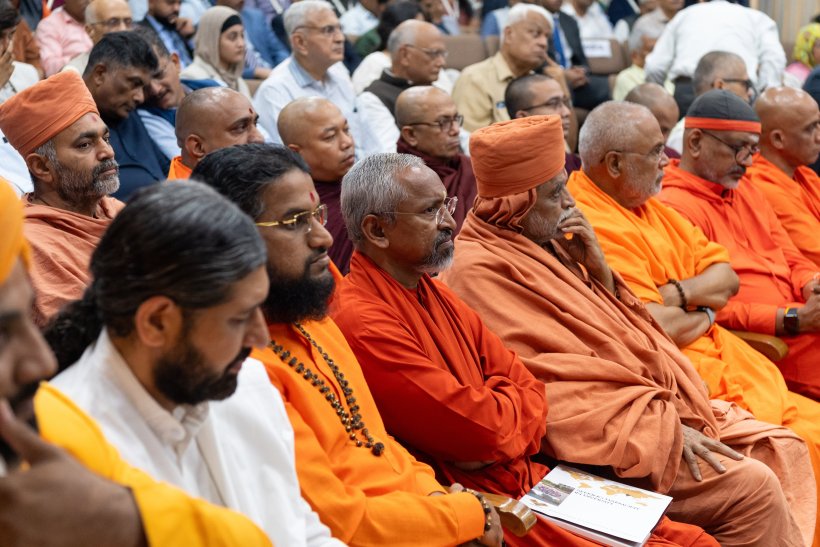 His Excellency Sheikh Dr.Mohammad Al-Issa,  delivered a lecture at the Vivekananda International Foundation in New Delhi