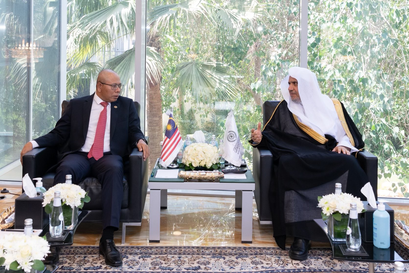 His Excellency Sheikh Dr. Mohammed Al-Essa met with His Excellency Datuk Wan Zaidi Wan Abdullah, Ambassador of Malaysia to the Kingdom of Saudi Arabia.