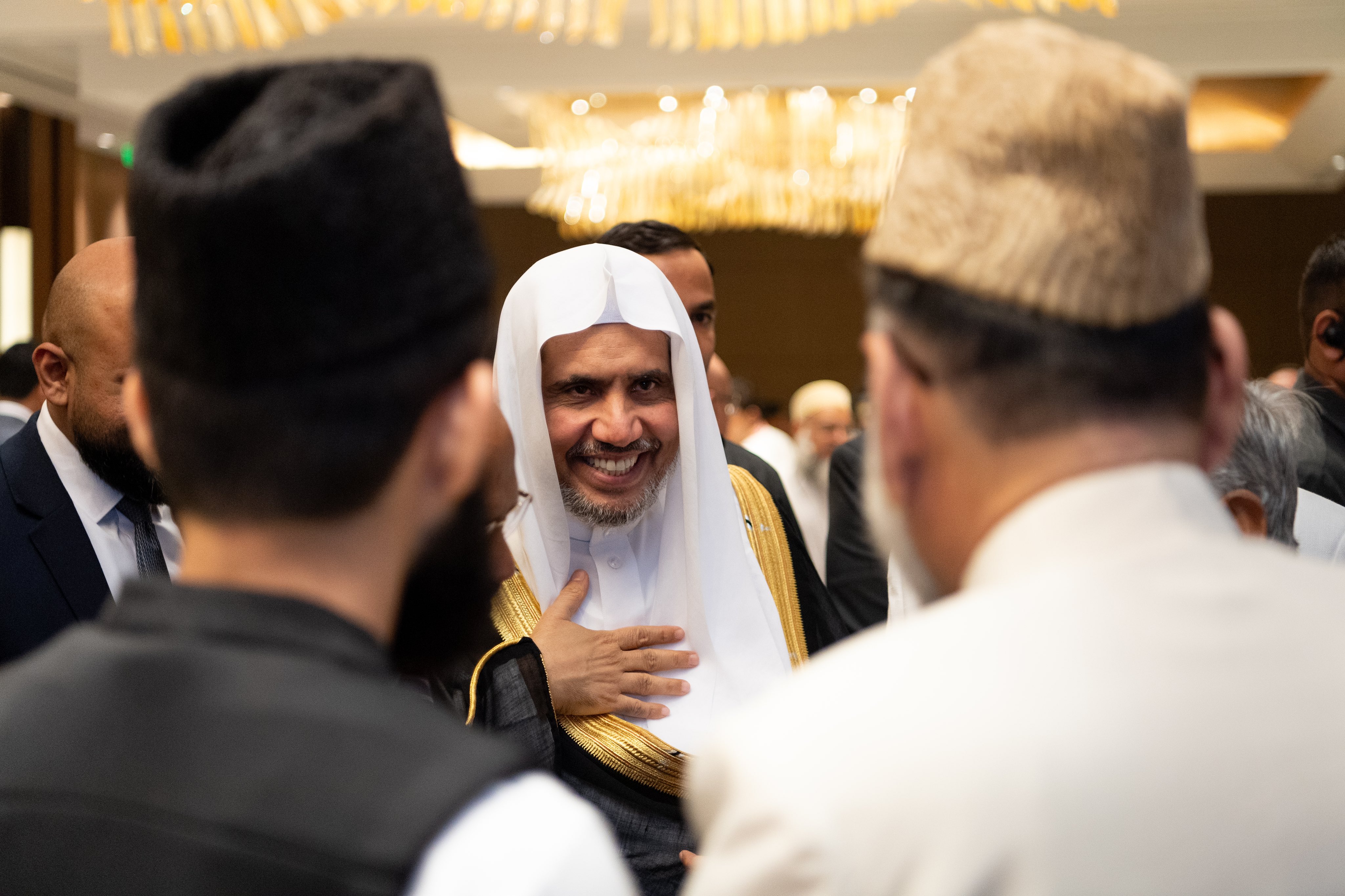 ہندوستان کے قومی سلامتی کے مشیر جناب اجیت ڈوبھال دارالحکومت نئی دہلی میں سیکرٹری جنرل رابطہ اور چیئرمین مسلم علماء کونسل شیخ ڈاکٹر محمد العیسی کا خیرمقدم کررہے ہیں