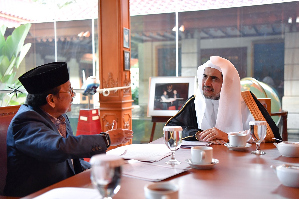 القيادات الماليزية استقبلت معالي الدكتور العيسى بحفاوة