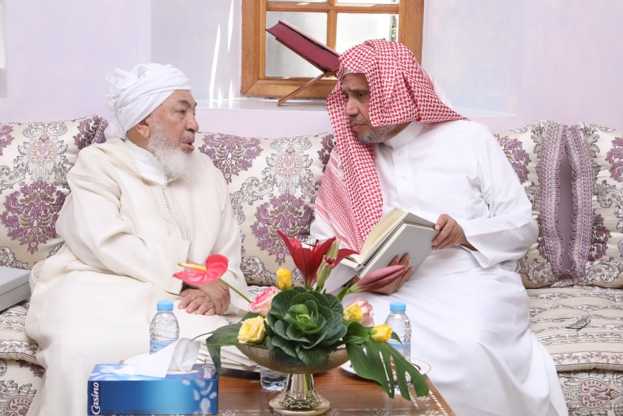 His Excellency Sheikh Dr. Mohammed Al-Issa, the Secretary-General of the MWL , makes a brotherly visit to His Excellency Sheikh Abdallah bin Bayyah, the Chairman of the Emirates Fatwa Council
