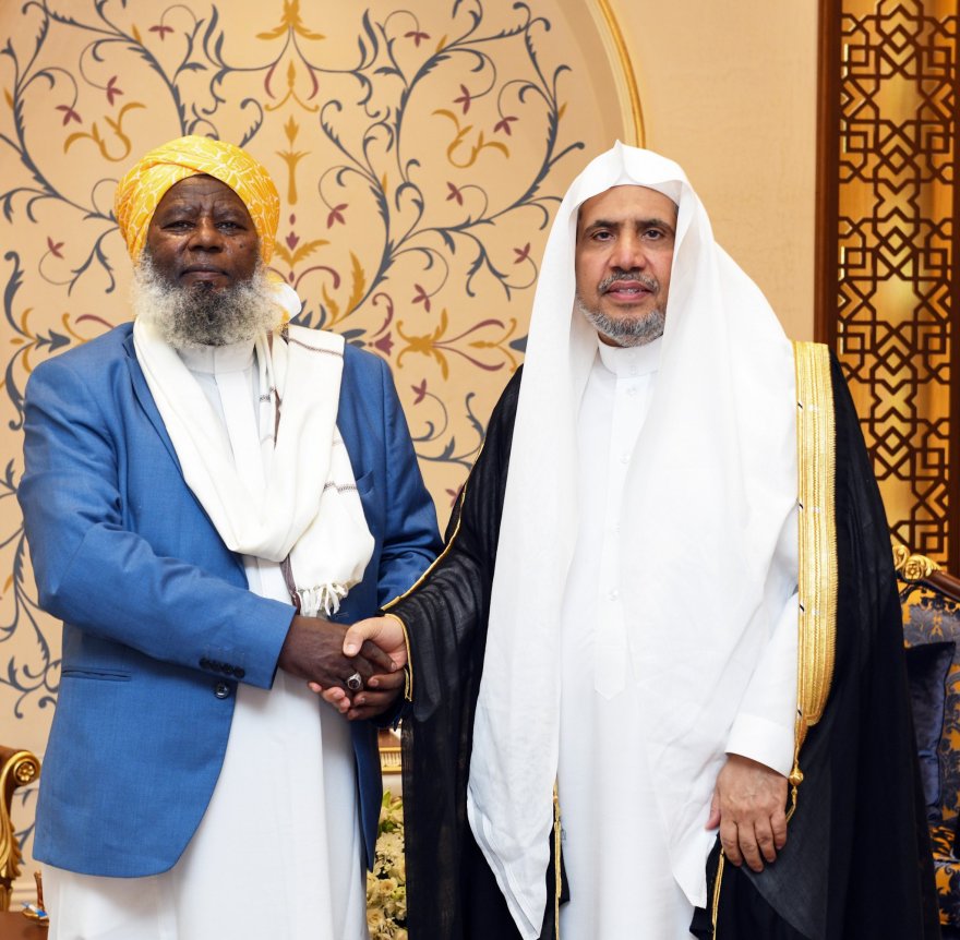 معالي الأمين العام، رئيس هيئة علماء المسلمين، فضيلة الشيخ د.⁧‫محمد العيسى‬⁩ يستقبل  سماحةَ رئيس المجلس الأعلى للشؤون الإسلامية في إثيوبيا، الشيخ د.حجي إبراهيم، والوفدَ المرافقَ له