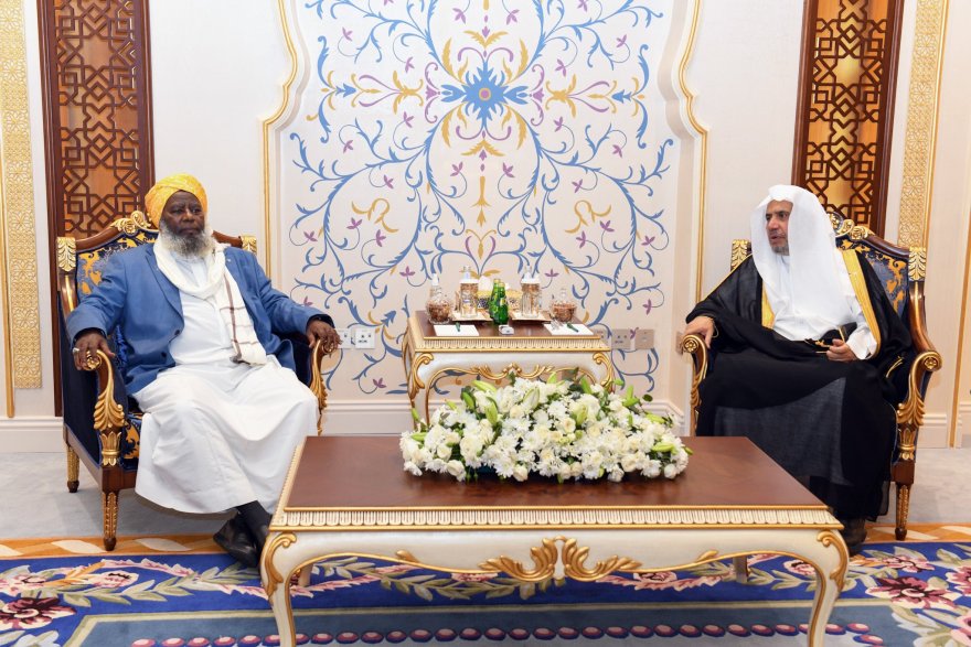 Le Secrétaire général a reçu le président de l'Association des savants musulmans, Cheikh Mohammed Al-Issa, Cheikh Haji Ibrahim et la délégation qui l'accompagnait.