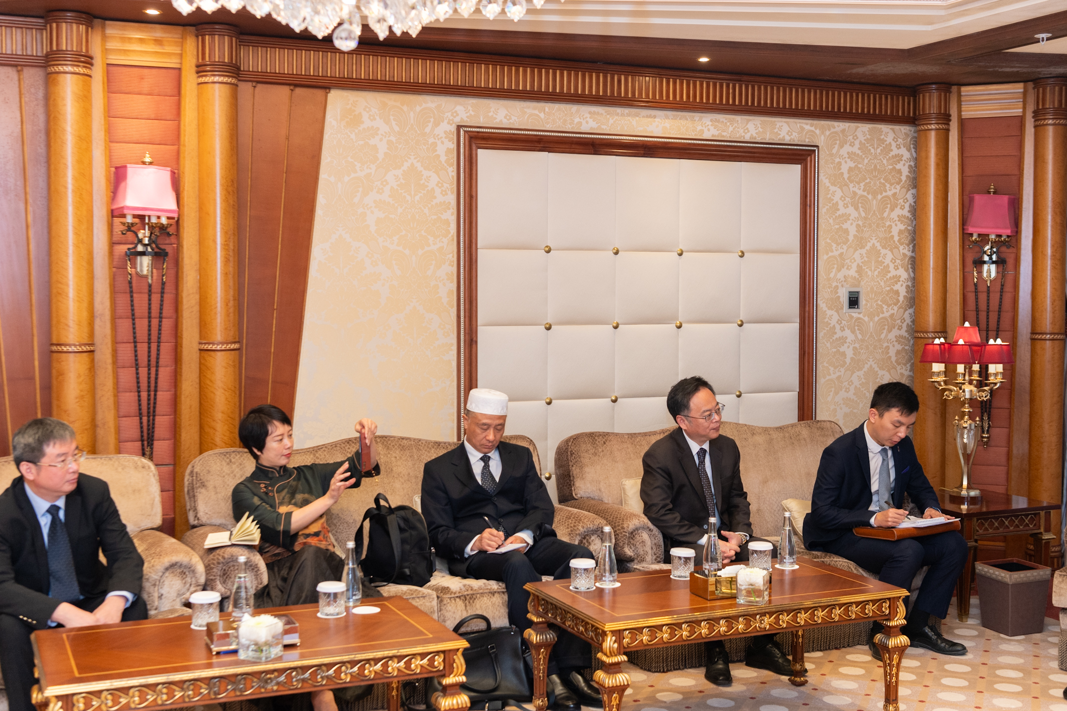 His Excellency Sheikh Dr. Mohammed Al-Issa, Secretary-General of the MWL met with His Excellency Minister Chen Ruifeng
