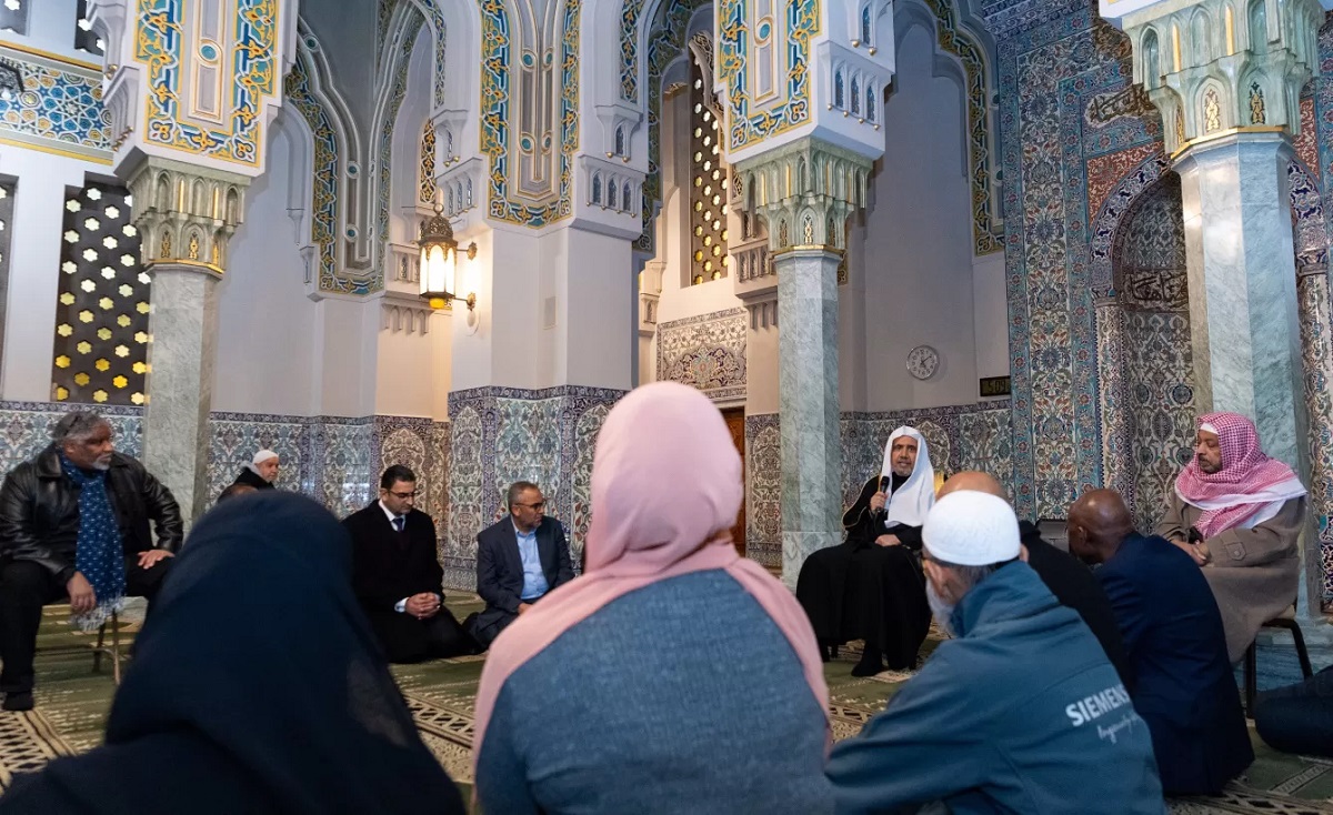 افتتح معالي الأمين العام، فضيلة الشيخ د. محمد العيسى، في المركز الإسلامي بواشنطن