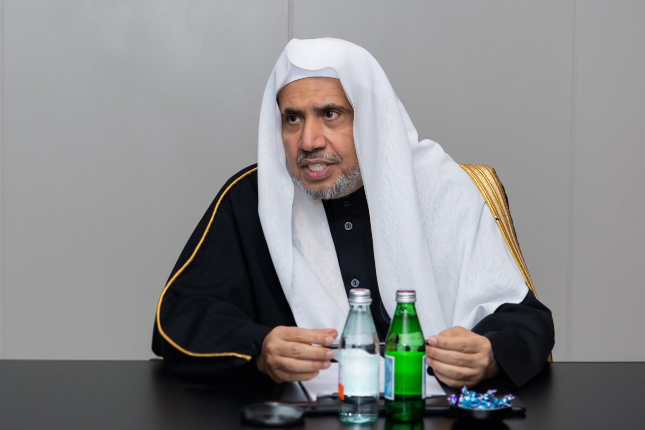 Le Secrétaire général, cheikh Mohammed Al-Issa a reçu à sa résidence à Washington, la présidente-directrice générale de l'Institut américain pour la paix, Mme Lise Grande.