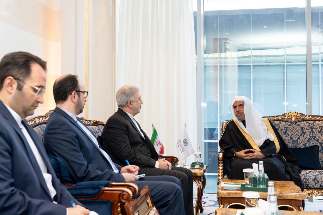 His Excellency Sheikh Dr. Mohammad Al-Issa, Secretary-General of the MWL , met with His Excellency Dr. Alireza Enayati