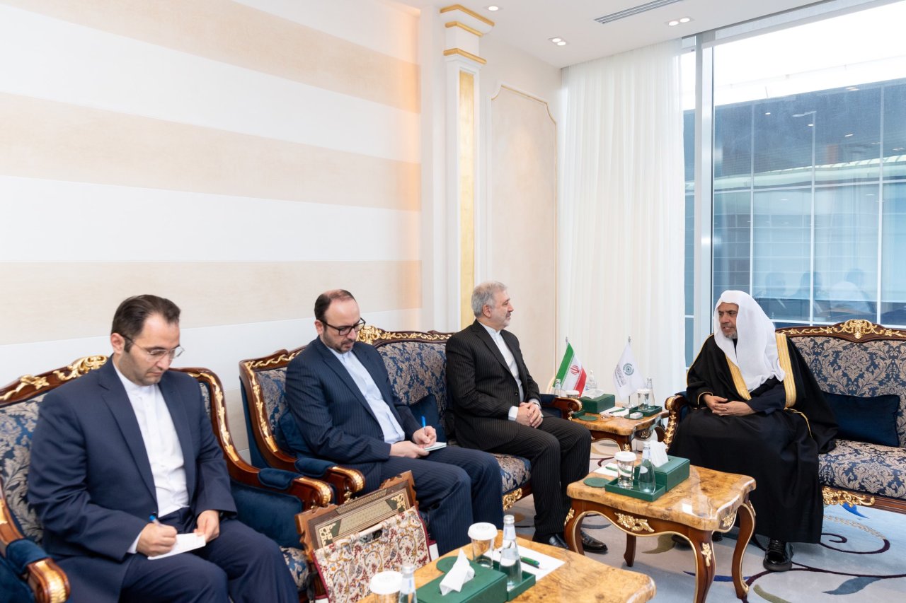 His Excellency Sheikh Dr. Mohammad Al-Issa, Secretary-General of the MWL , met with His Excellency Dr. Alireza Enayati