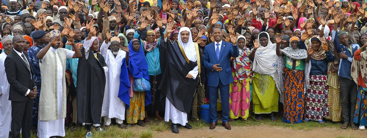 د. العيسى يشرف على برامج الرابطة لمكافحة العمى في أفريقيا.. ويزور مراكز الرعاية الاجتماعية في بوروندي
