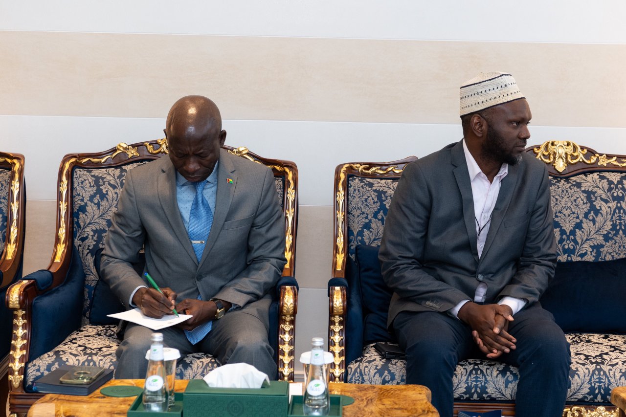 His Excellency Sheikh Dr. Mohammad Al-Issa met with His Excellency Dino Seidi, the Ambassador Extraordinary and Plenipotentiary of the Republic of Guinea-Bissau to the Kingdom of Saudi Arabia
