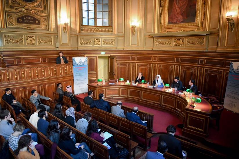 معالي الأمين العام يحاضر في جامعة السوربون بحضور عدد من الأكاديميين والطلبة، وأدار المحاضرة ثلاثة من كبار أكاديميي الجامعة