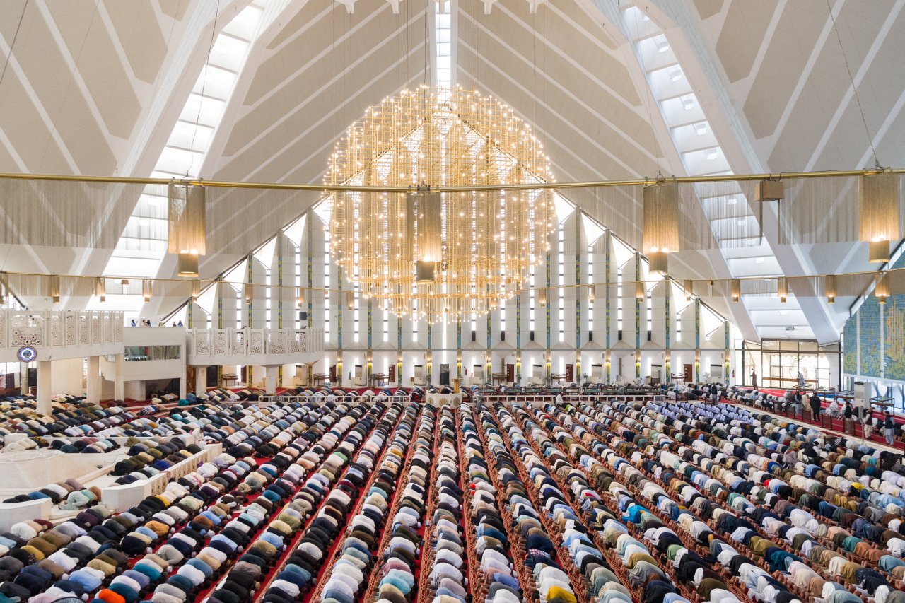 Happening now, upon the invitation of the Prime Minister of Pakistan, His Excellency Sheikh Dr. Mohammed Al-Issa delivers the official Eid Al-Fitr sermon of the Islamic Republic of Pakistan at the King Faisal Mosque in Islamabad