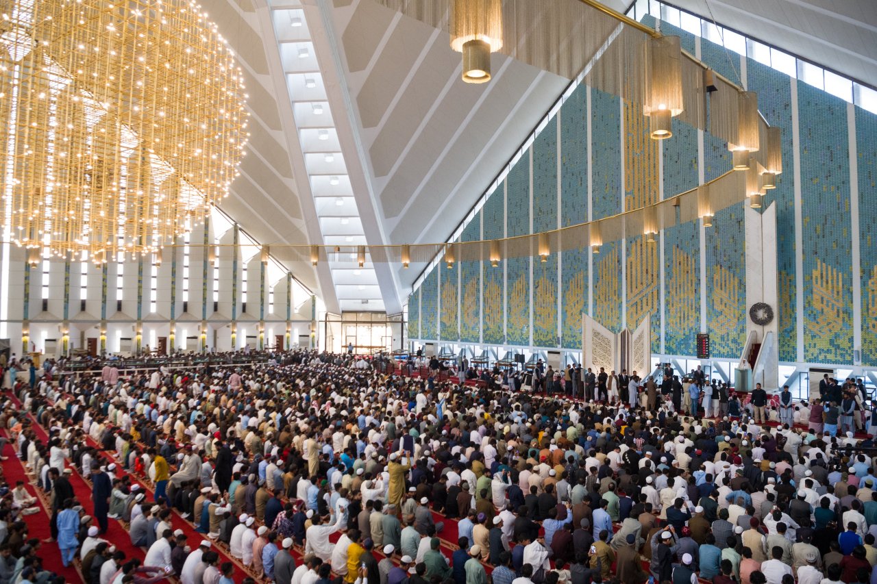 Happening now, upon the invitation of the Prime Minister of Pakistan, His Excellency Sheikh Dr. Mohammed Al-Issa delivers the official Eid Al-Fitr sermon of the Islamic Republic of Pakistan at the King Faisal Mosque in Islamabad