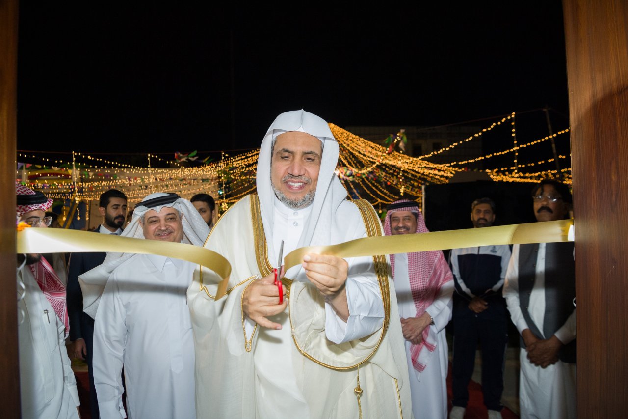 His Excellency Sheikh Dr. Mohammed Al-Issa, Secretary-General of the MWL, visited the Ali bin Abi Talib Orphanage, affiliated with the Muslim World League in Pakistan