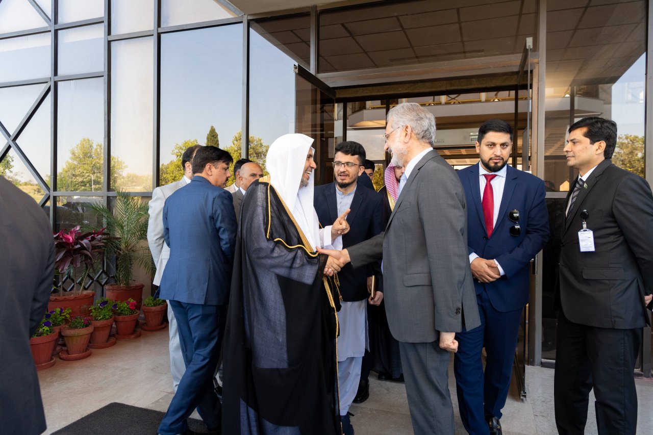 چیف جسٹس آف پاکستان جناب قاضی فائز عیسی نے دار الحکومت اسلام آباد میں اپنے دفتر میں سیکرٹری جنرل رابطہ اور چیئرمین مسلم علماء کونسل عزت مآب شیخ ڈاکٹر محمد العیسی کا استقبال کیا۔