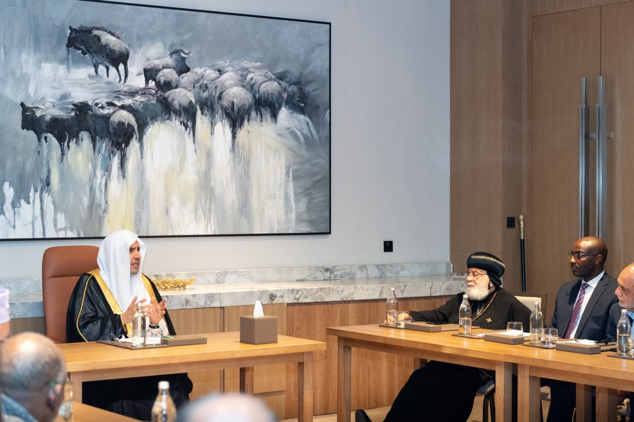 His Excellency Sheikh Dr. Mohammed Alissa, Secretary-General of the Muslim World League and Chairman of the Organization of Muslim Scholars, was honored as a guest of religious leaders in Nairobi, the capital of Kenya.