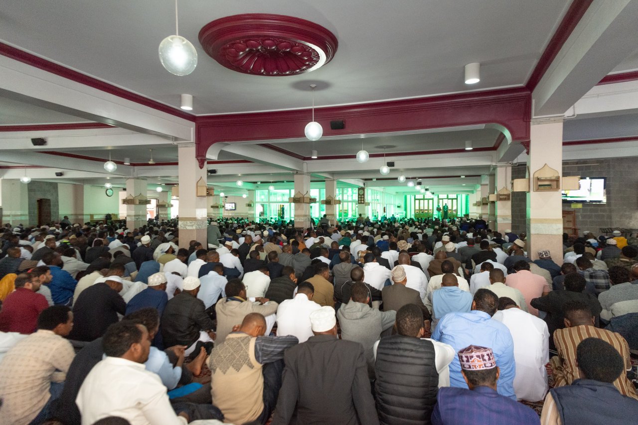 Just moments ago, in the largest mosque in Kenya: His Eminence Sheikh Dr. Mohammed Alissa delivered the Friday sermon in Nairobi, the capital. He elucidated the values of Islam and the ethical conduct of Muslims