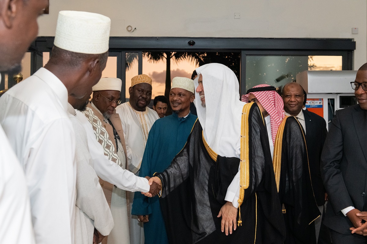 His Excellency Sheikh Dr. Mohammed Al-Issa, Secretary-General of the Muslim World League (MWL), arrives in Dar es Salaam, Tanzania, heading a delegation from the MuslimWorldLeague