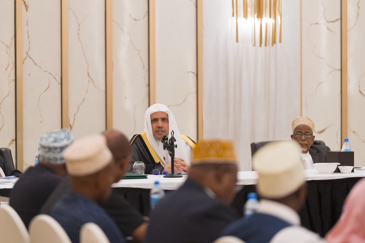 Today, the city of Dar es Salaam hosted a scholarly meeting: Members of the Council of Senior Scholars of the United Republic of Tanzania, led by His Eminence Sheikh Abubakr Zubeir, Grand Imam of Tanzania, welcomed His Excellency Sheikh Dr.Mohammed Alissa
