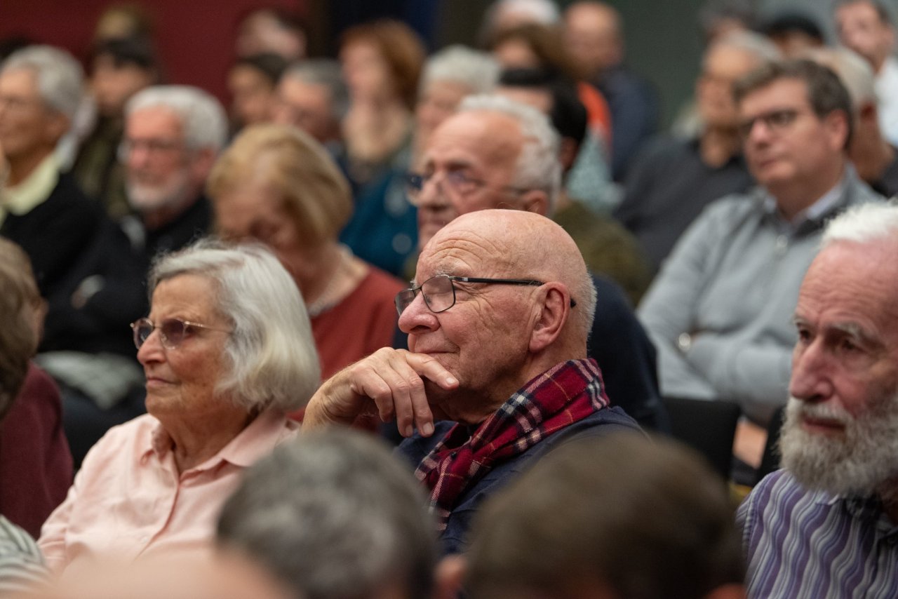 Invité d’honneur lors de la célébration du 80ᵉ anniversaire de l’une des plus grandes plateformes intellectuelles en Europe, en présence de responsables des partis politiques