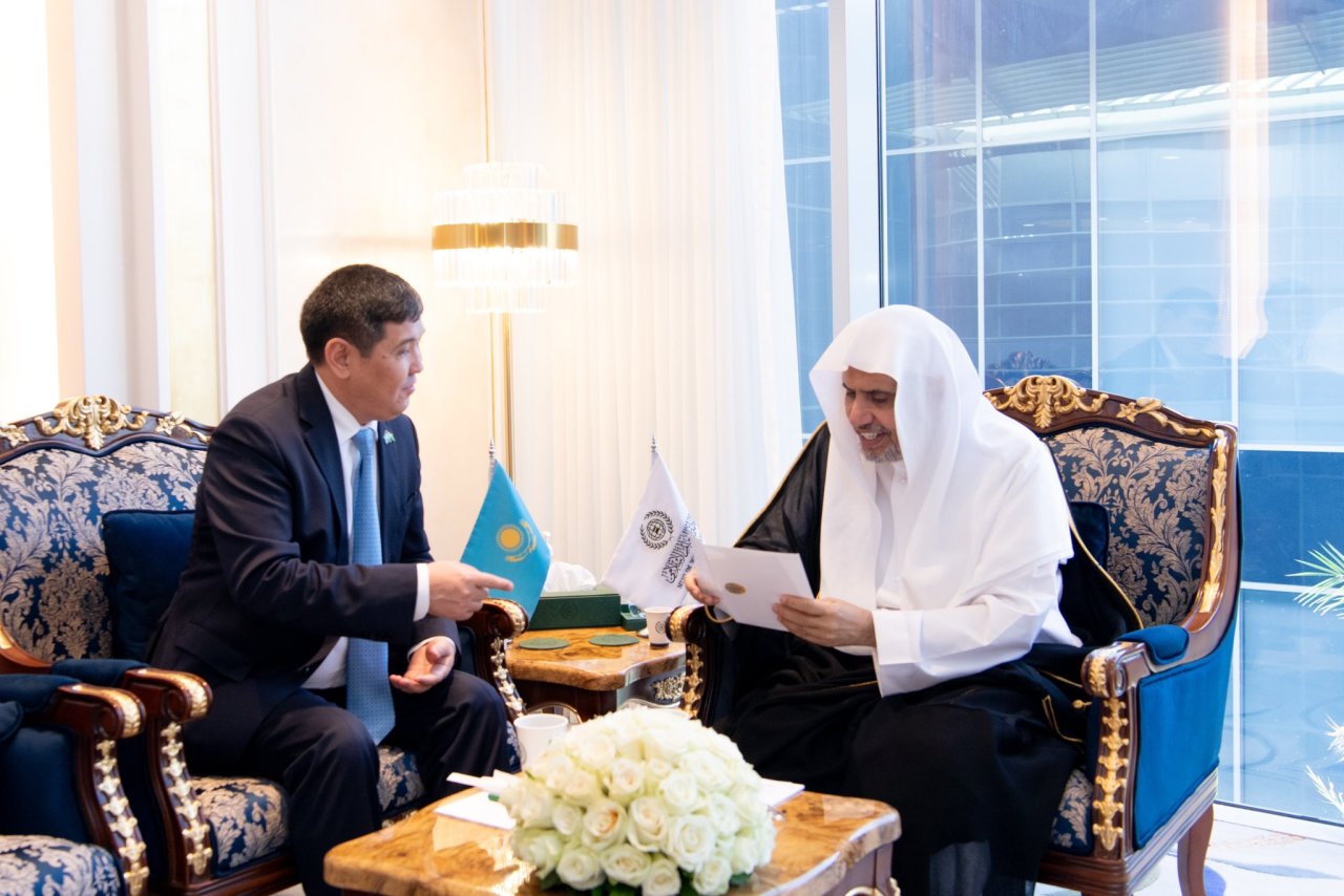 At his office in Riyadh, His Excellency Sheikh Dr. Mohammed Alissa, Secretary-General of the MWL, met with His Excellency Amb. Menilbekov Madiyar