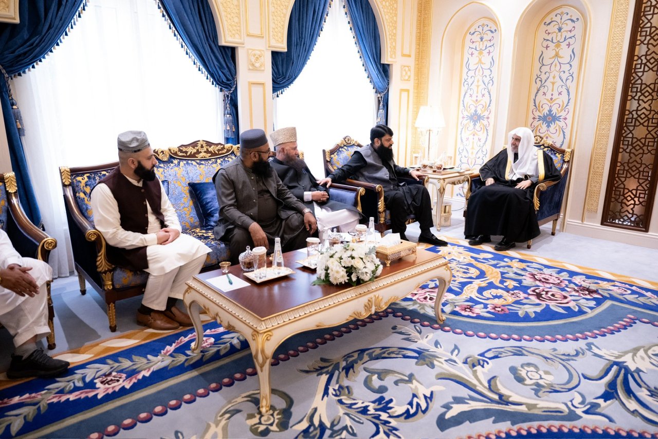 This evening, His Excellency Sheikh Dr.Mohammed Al-issa , Secretary-General of the MWL , received Dr. Hisham Elahi Zaheer,