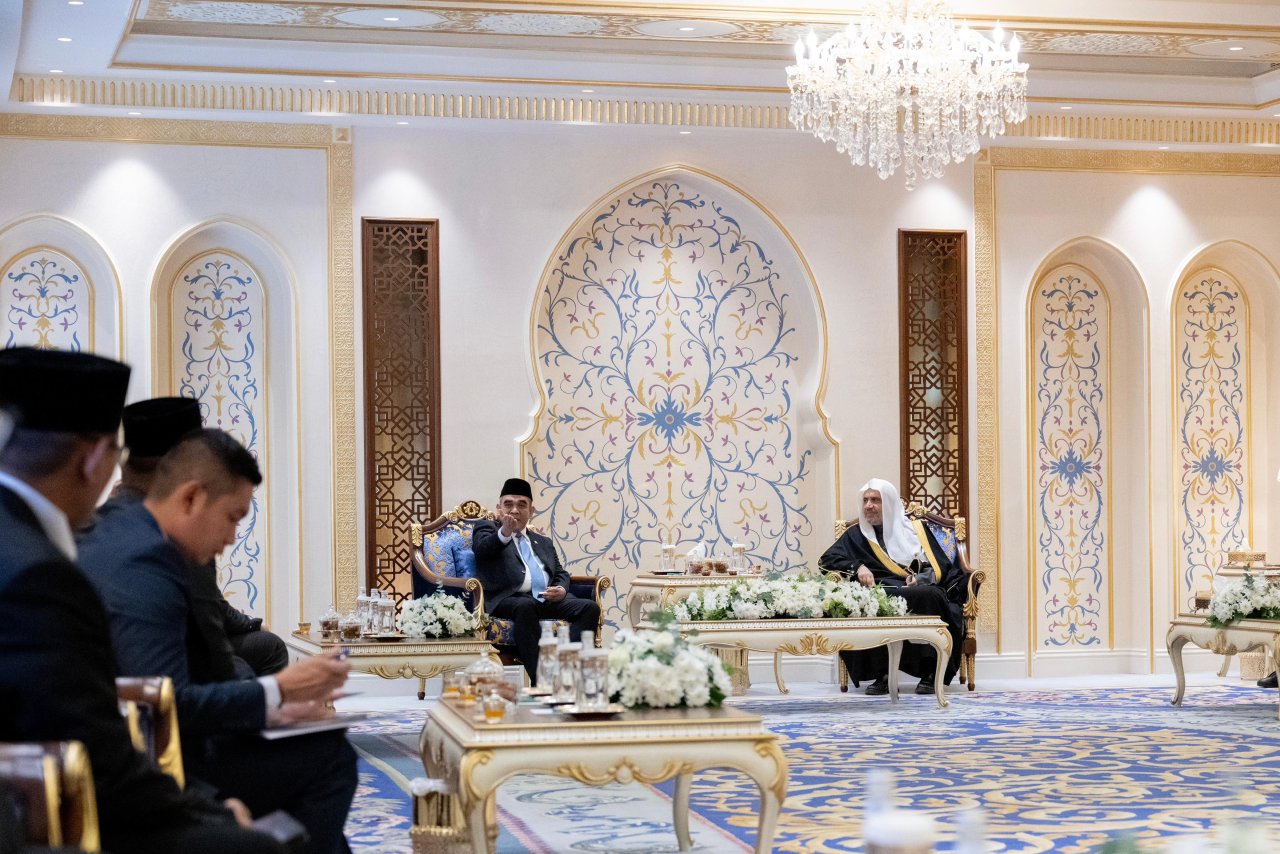 His Excellency Mr. Ahmad Muzani, visited the headquarters of the Muslim World League (MWL) in Makkah