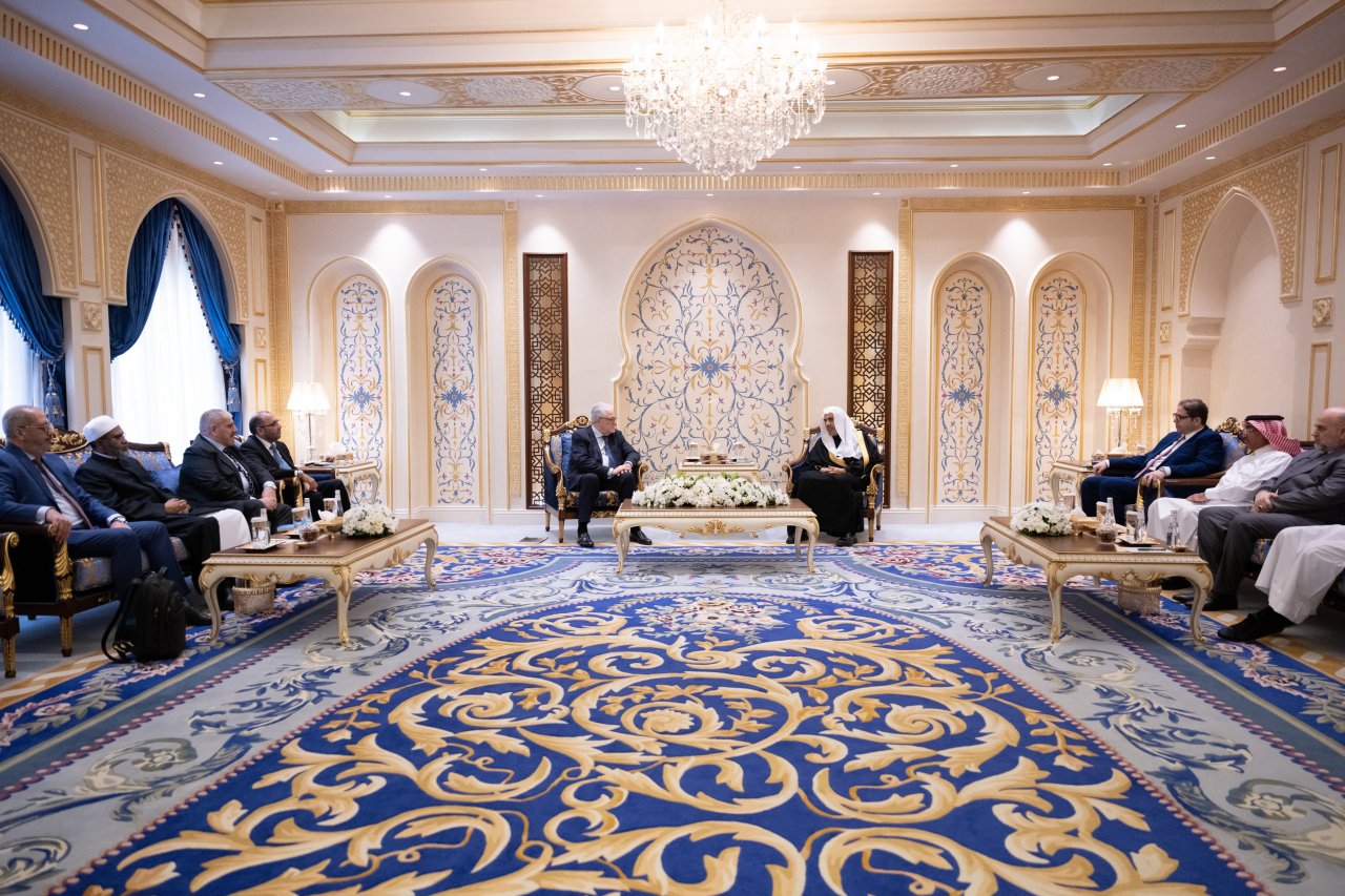 His Excellency Sheikh Dr. Mohammed Al-Issa, met with a delegation from the European Coordination Council